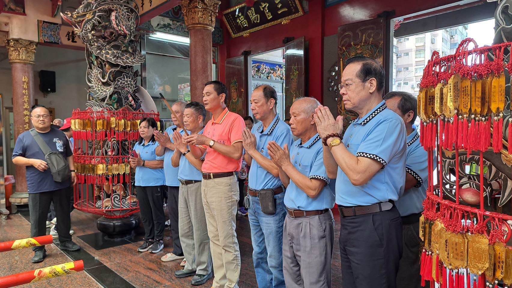 台北拱聖宮~白沙屯媽祖文化台北分會團隊蒞臨參香祈福。
